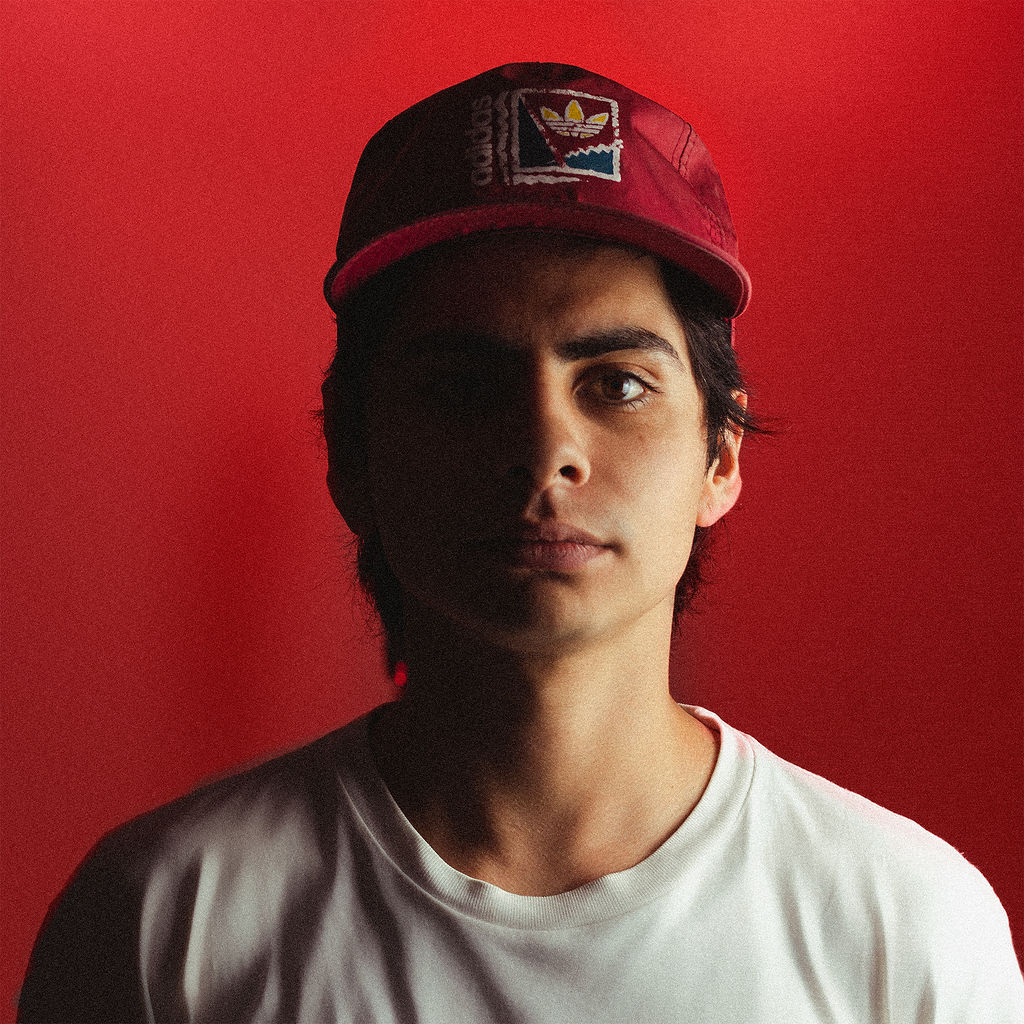 Retrato íntimo rojo